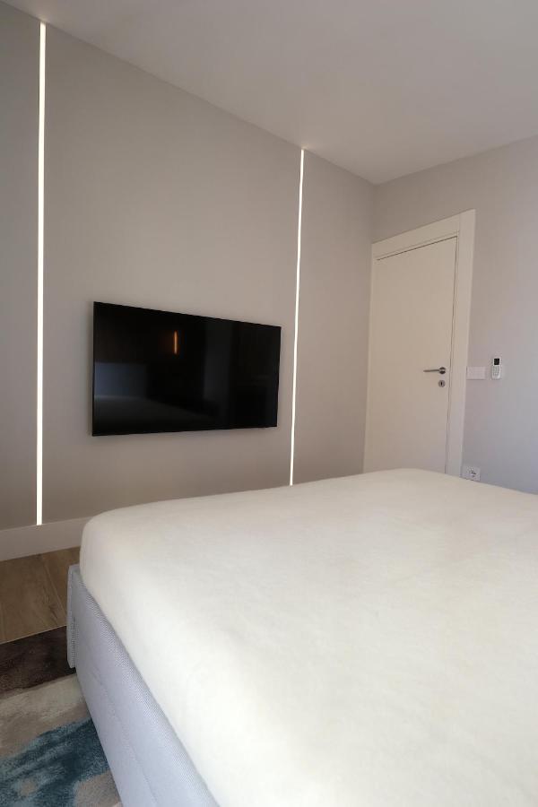 Luxurious Big Townhouse - Large Terrace - Historical Centre - Highest Quality - Fully Equipped - Renovated Appartamento